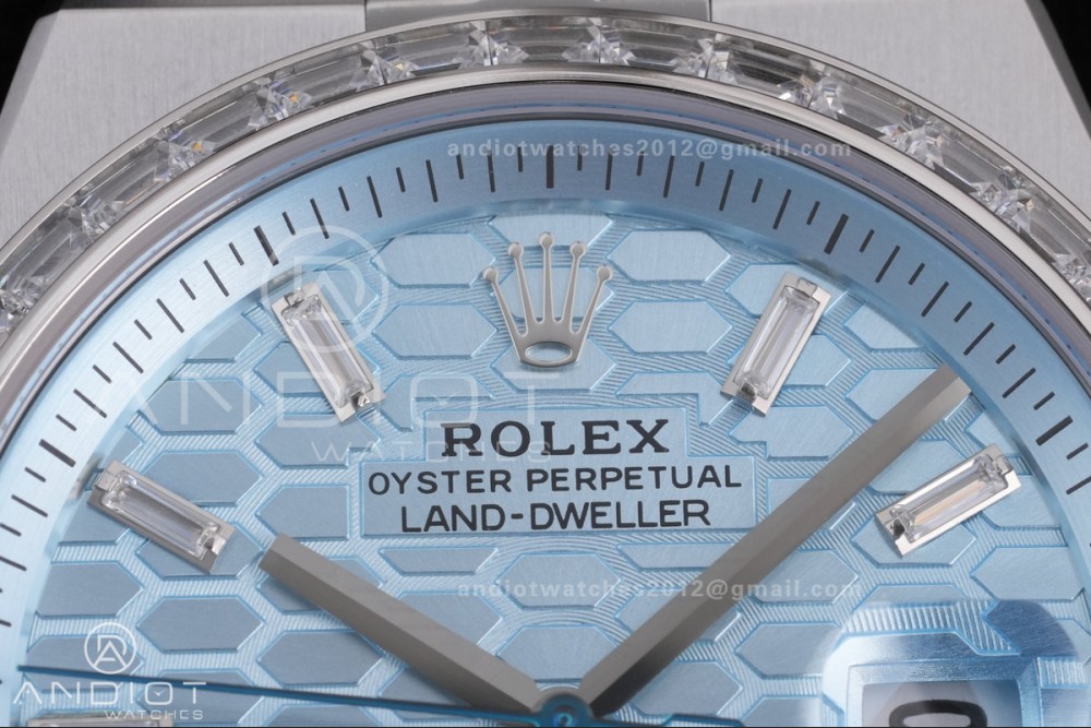 Land Dweller 127336 SS ESF Ice Blue Dial On SS Bracelet A7135 — photo 3