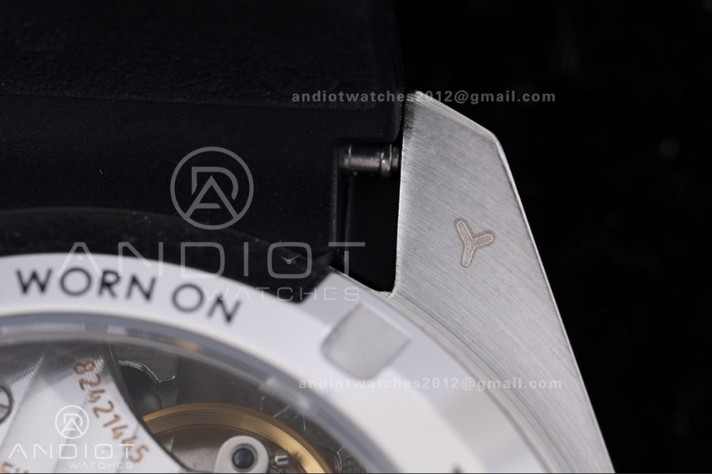 Speedmaster SS N1F Best Edition Silver Dial on Black Rubber Strap A3861 — photo 10