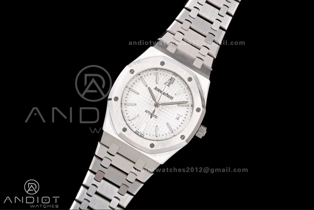 Royal Oak 39mm 15300 SS ZF 1:1 Best Edition White Textured Dial on SS Bracelet SA3120 Super Clone — photo 2