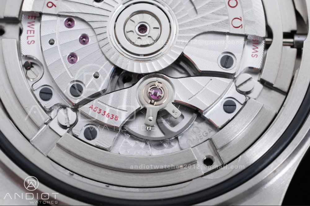 Seamaster 300 "No Time to Die" Limited Edition ORF 1:1 Best Edition on Titanium Mesh Bracelet OR8806 Super Clone — photo 10