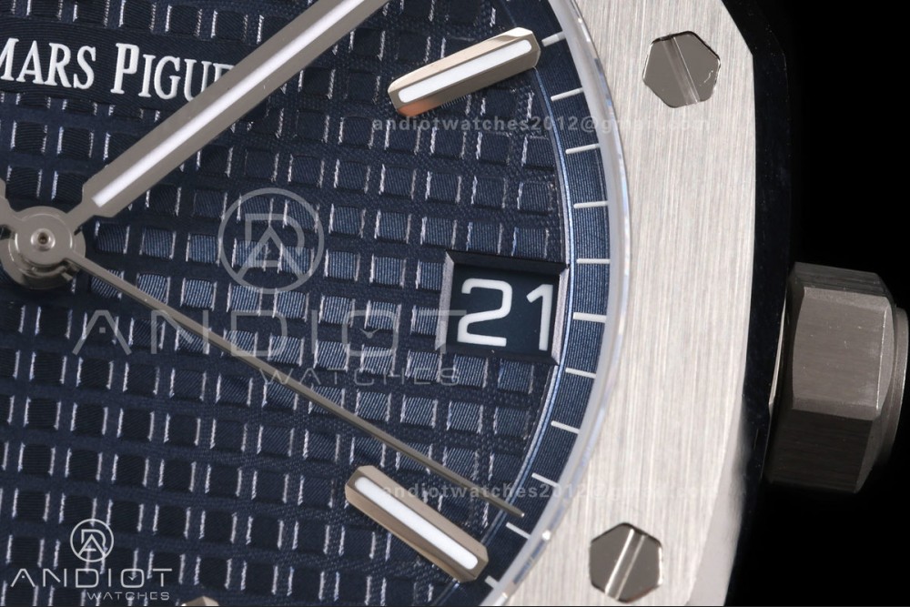Royal Oak 15500 SS OCTA 1:1 Best Edition Blue Dial on Black Rubber Strap JH4302 Super Clone (Free Sprung) — photo 6