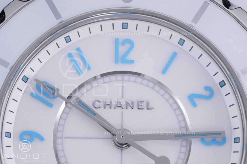 J12 33mm HTF 1:1 Best Edition White Korea Ceramic White Dial Blue Markers on Bracelet Swiss Quartz — photo 3