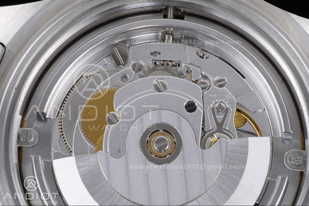 Avenger Chronometer 42mm SS BLSF 1:1 Best Version Black Dial On SS Bracelet A2824 — photo 11
