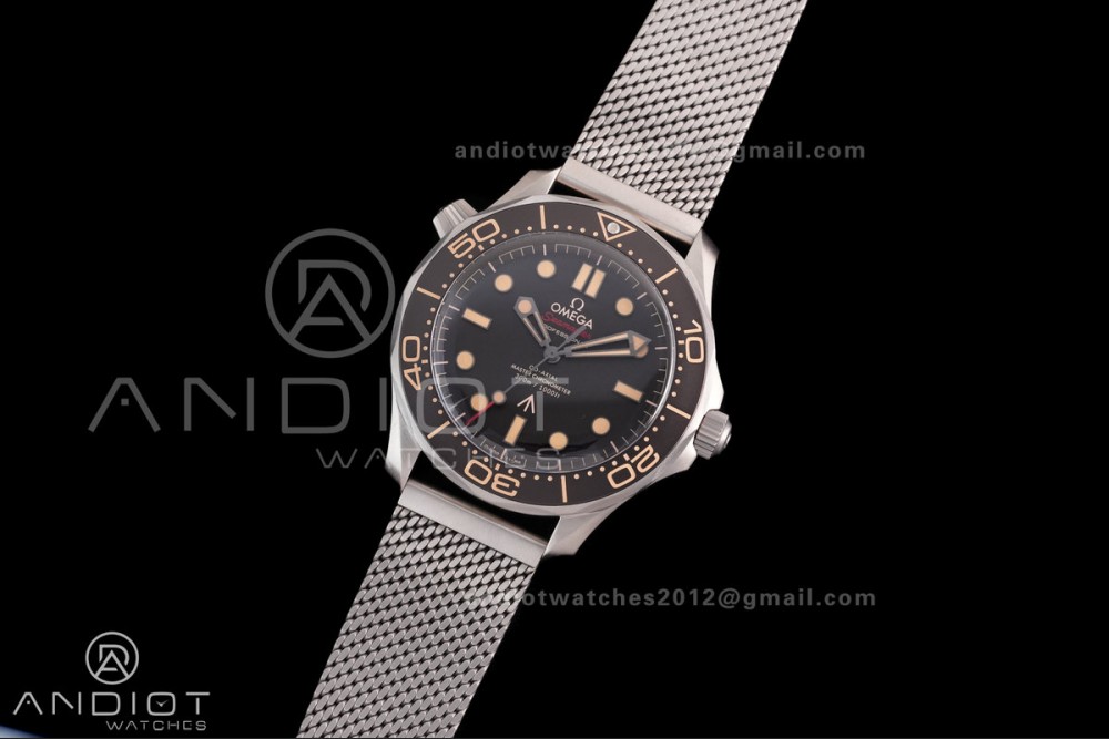 Seamaster 300 "No Time to Die" Limited Edition VSF NTTD 1:1 Best Edition on Titanium Mesh Bracelet SA8806 Super Clone V7 — photo 3