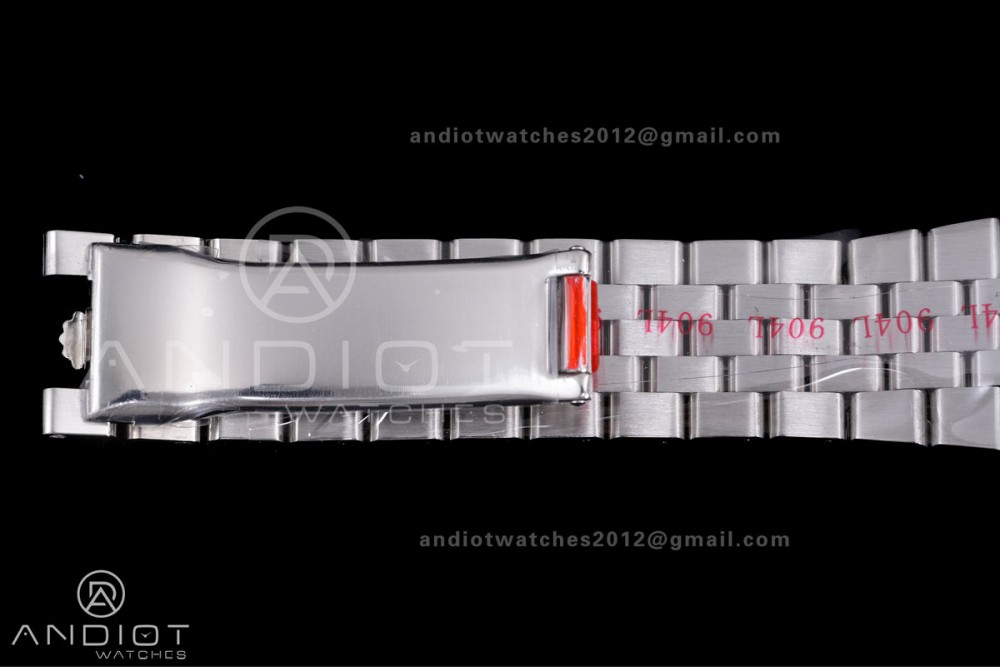 Land Dweller 127336 SS ESF Ice Blue Dial On SS Bracelet A7135 — photo 17