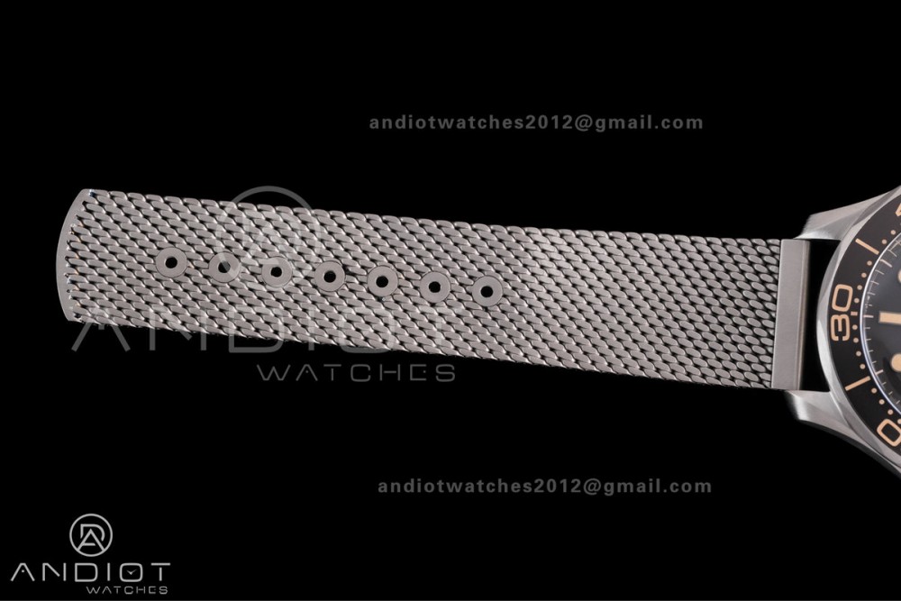 Seamaster 300 "No Time to Die" Limited Edition VSF NTTD 1:1 Best Edition on Titanium Mesh Bracelet SA8806 Super Clone V7 — photo 23