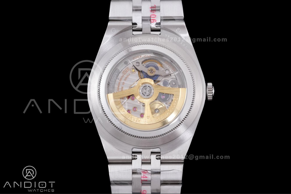Land Dweller 127336 SS ESF Ice Blue Dial On SS Bracelet A7135 — photo 6