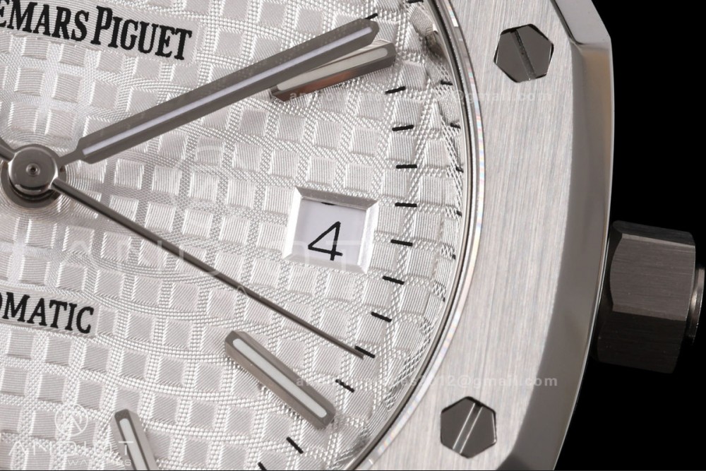 Royal Oak 39mm 15300 SS ZF 1:1 Best Edition White Textured Dial on SS Bracelet SA3120 Super Clone — photo 6