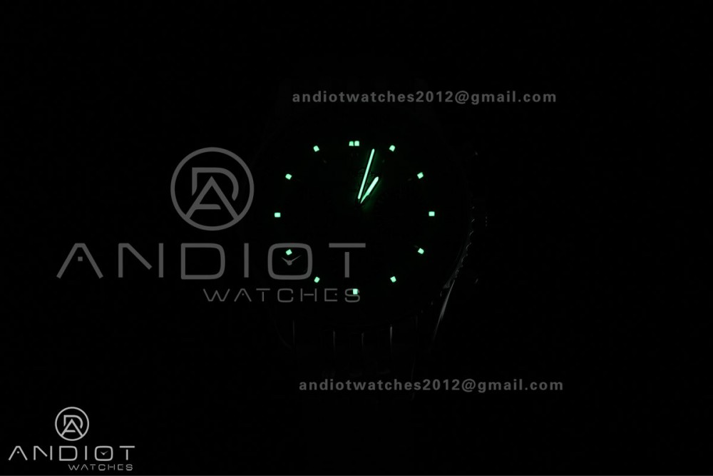 Navitimer B01 SS 43mm BLS 1:1 Best Edition Light Dial White Subdial on SS Bracelet A7750 — photo 22