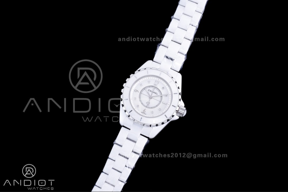J12 33mm HTF 1:1 Best Edition White Korea Ceramic White MOP Dial on Bracelet ETA Quartz — photo 2