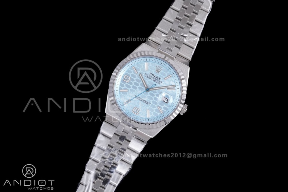 Land Dweller 127336 SS ESF Ice Blue Dial On SS Bracelet A7135 — photo 2
