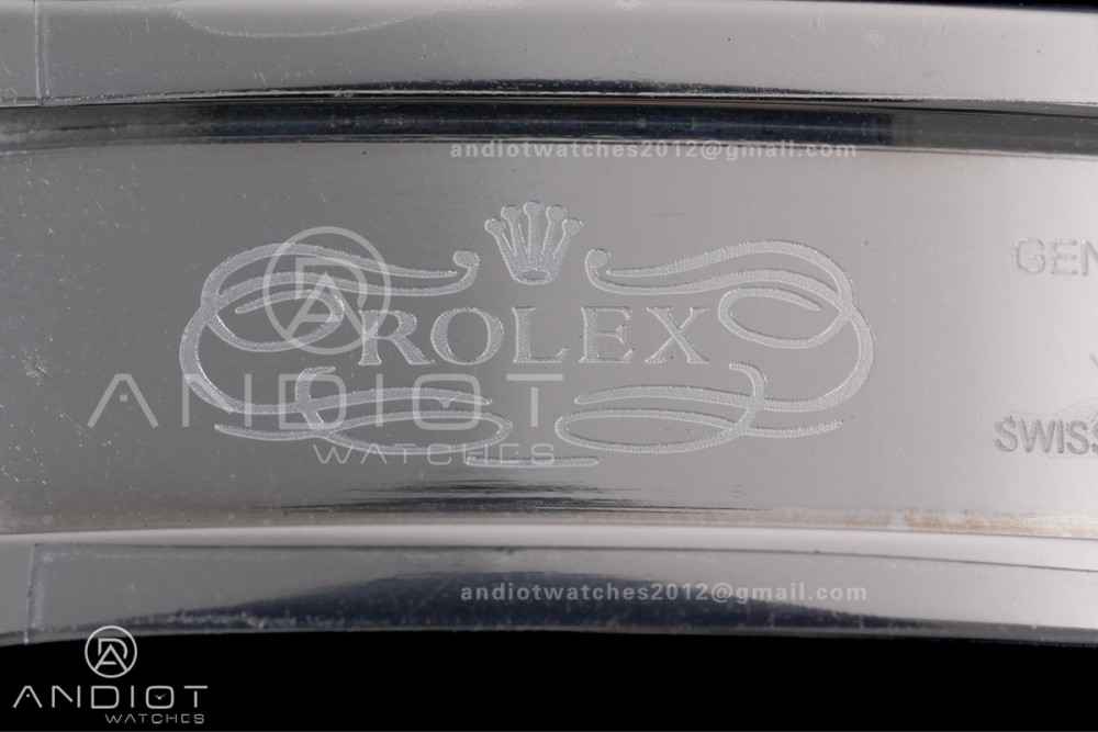 Land Dweller 127336 SS ESF Ice Blue Dial On SS Bracelet A7135 — photo 23