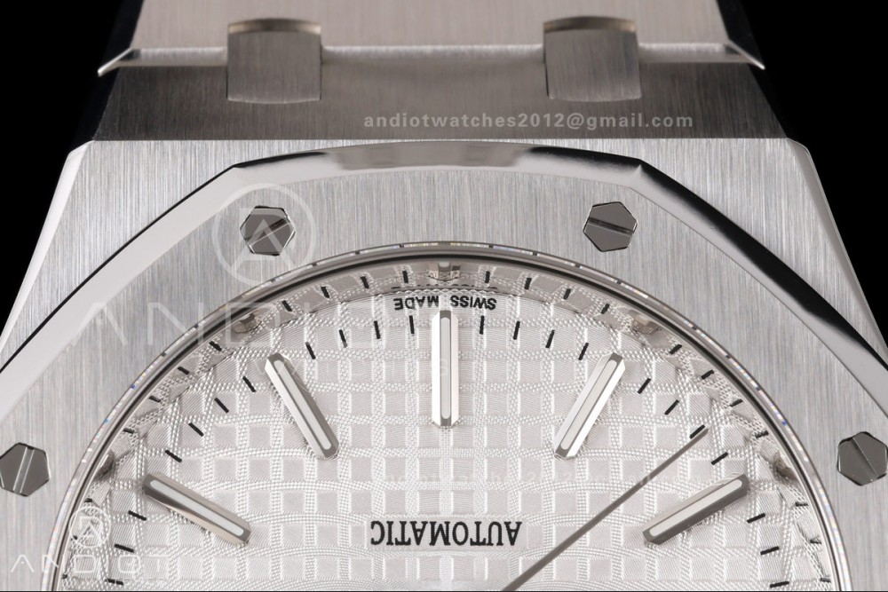 Royal Oak 39mm 15300 SS ZF 1:1 Best Edition White Textured Dial on SS Bracelet SA3120 Super Clone — photo 7