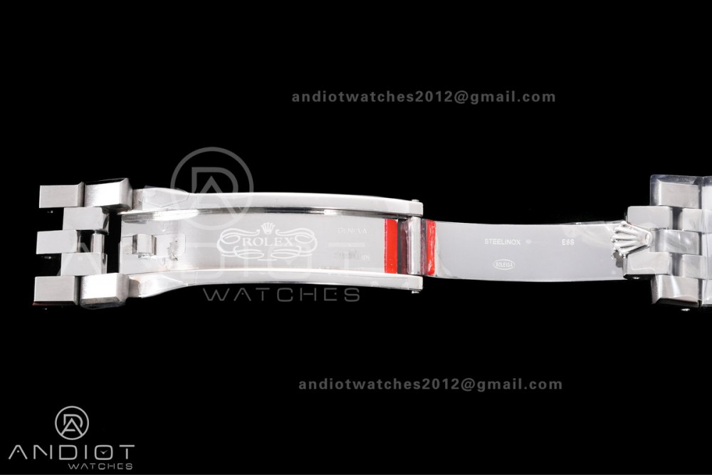 Land Dweller 127336 SS ESF Ice Blue Dial On SS Bracelet A7135 — photo 19