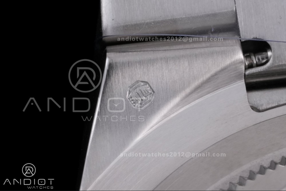Land Dweller 127336 SS ESF Ice Blue Dial On SS Bracelet A7135 — photo 12