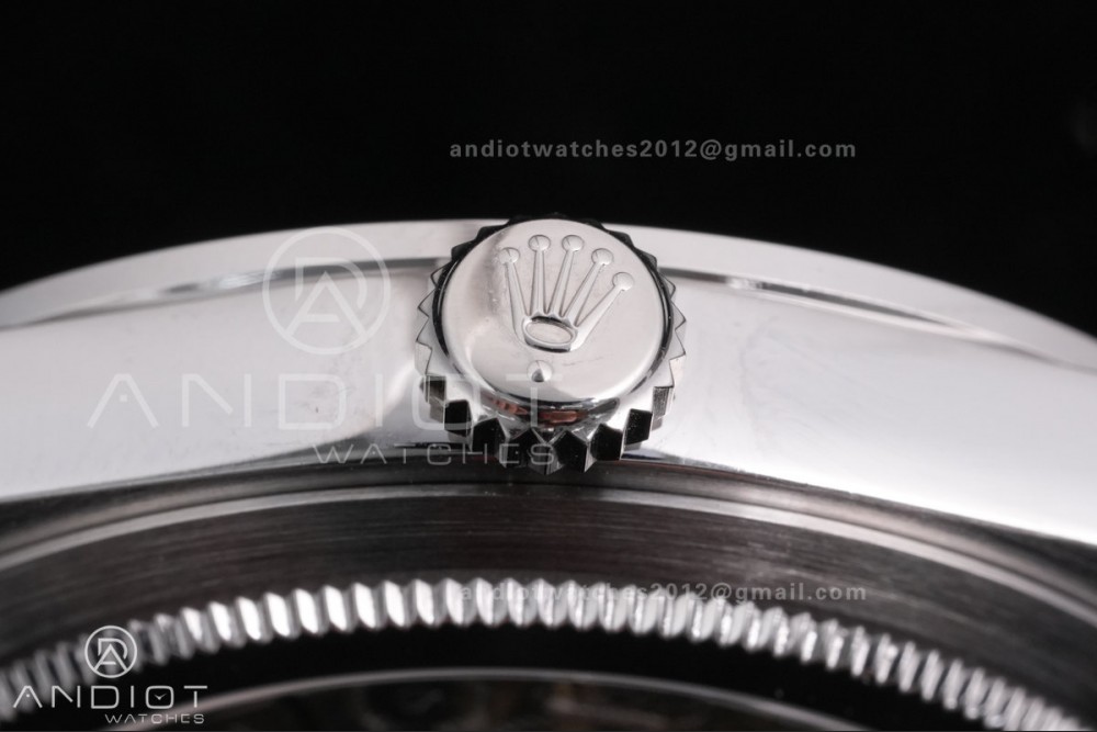 Land Dweller 127336 SS ESF Ice Blue Dial On SS Bracelet A7135 — photo 16