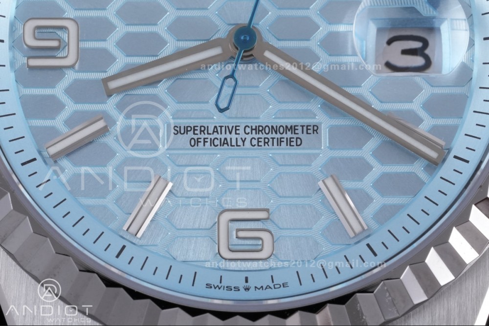 Land Dweller 127336 SS ESF Ice Blue Dial On SS Bracelet A7135 — photo 4