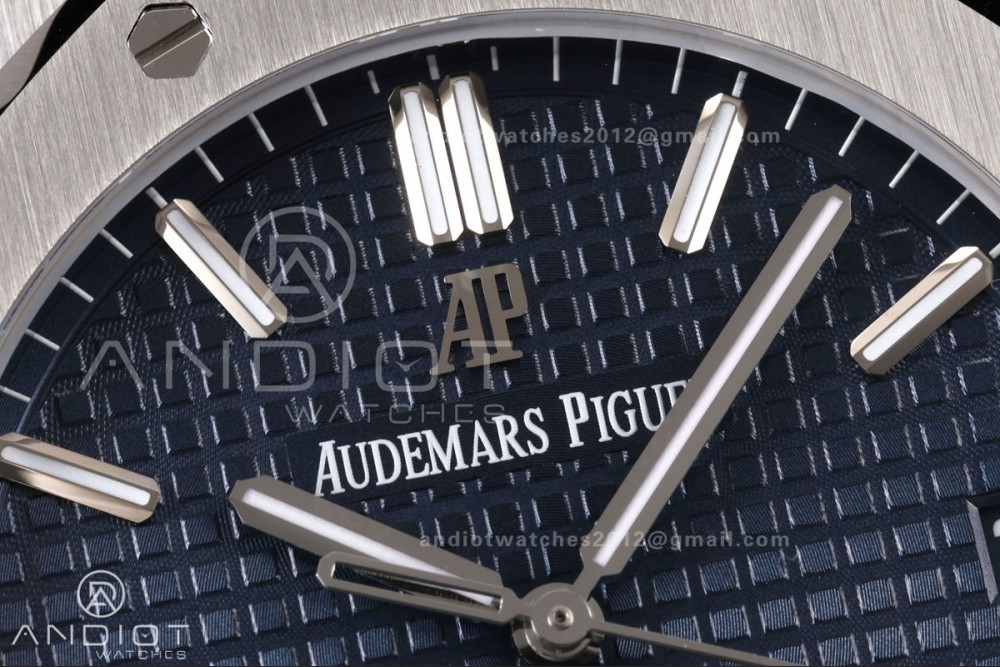 Royal Oak 15500 SS OCTA 1:1 Best Edition Blue Dial on Black Rubber Strap JH4302 Super Clone (Free Sprung) — photo 4