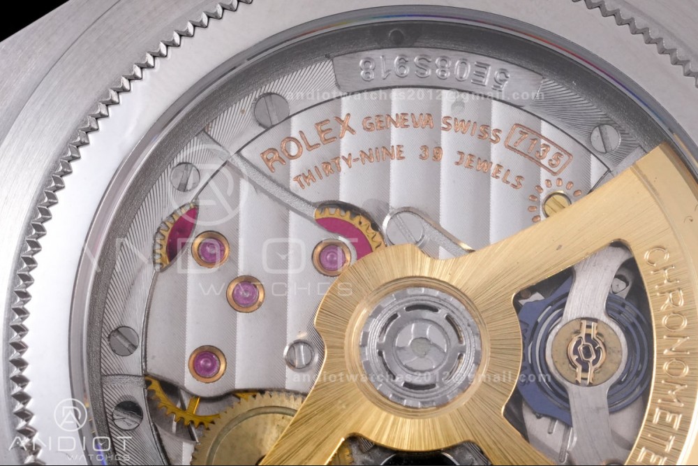 Land Dweller 127336 SS ESF Ice Blue Dial On SS Bracelet A7135 — photo 8