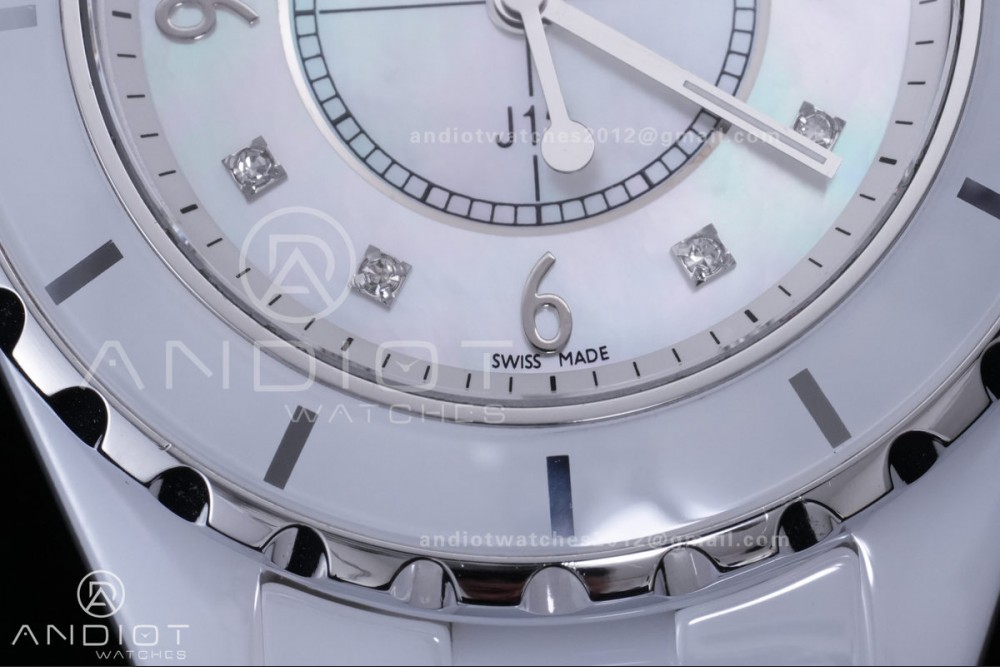 J12 33mm HTF 1:1 Best Edition White Korea Ceramic White MOP Dial on Bracelet ETA Quartz — photo 4