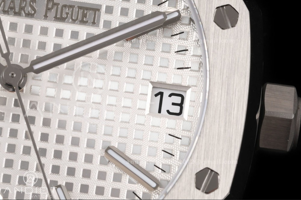Royal Oak 15510 SS OCTA 1:1 Best Edition White Dial on SS Bracelet JH4302 Super Clone (Free Sprung) — photo 6