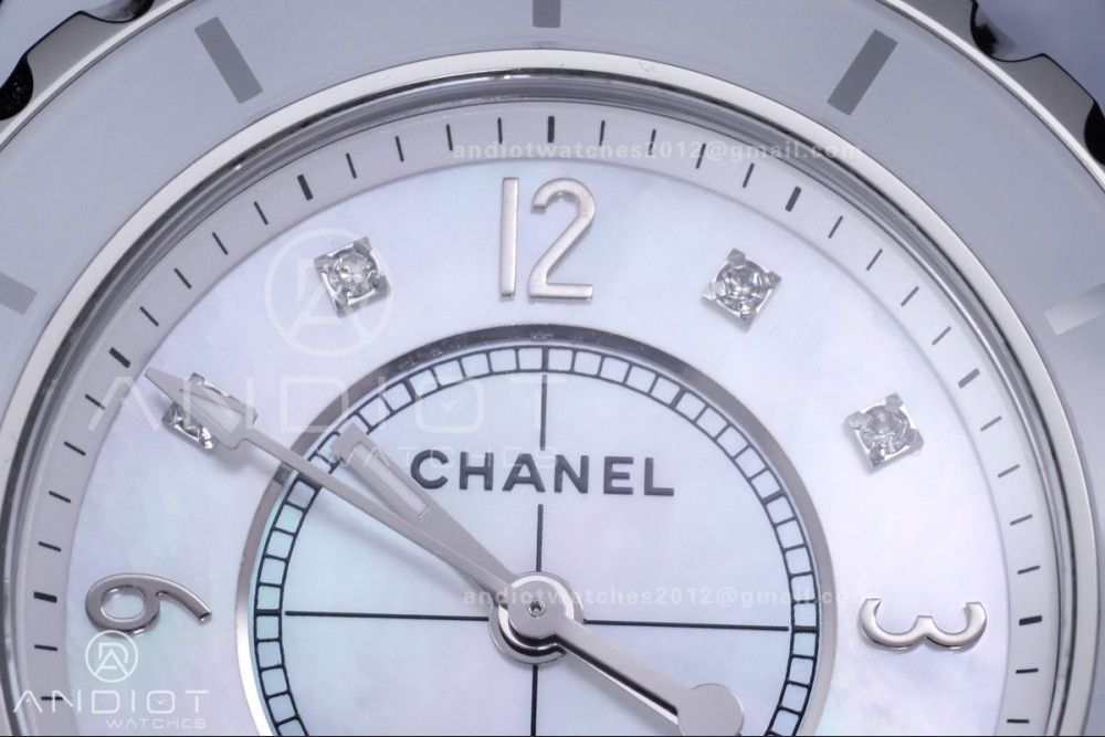 J12 33mm HTF 1:1 Best Edition White Korea Ceramic White MOP Dial on Bracelet ETA Quartz — photo 3
